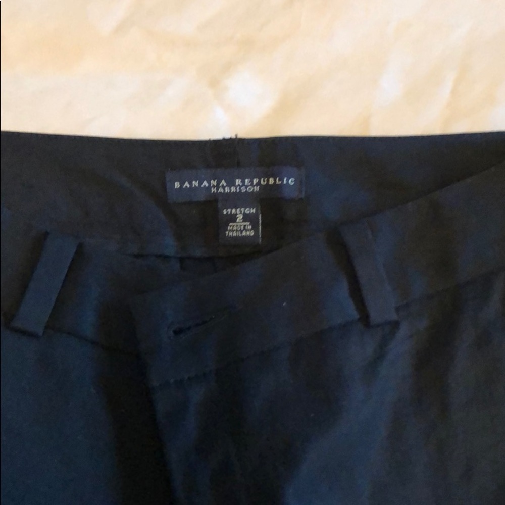 Banana Republic black cropped pants. Size 2